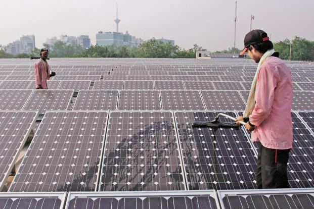 You are currently viewing India crosses 5GW in solar power capacity : B2I